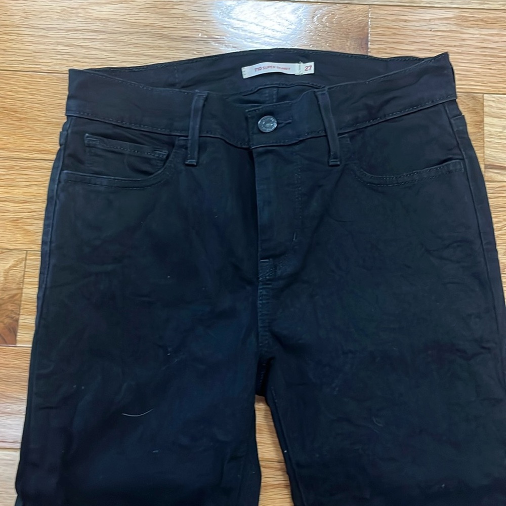 Levi 710 super skinny black jeans size 27